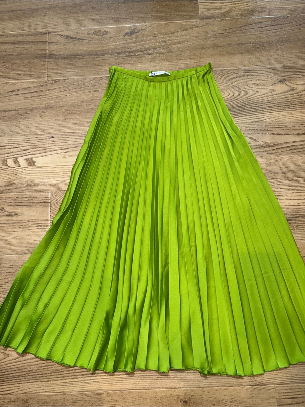 Zara Pleated Green A-Line Midi Skirt